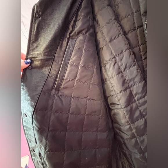 Knightsbridge Men’s Leather Coat - Picture 9 of 16